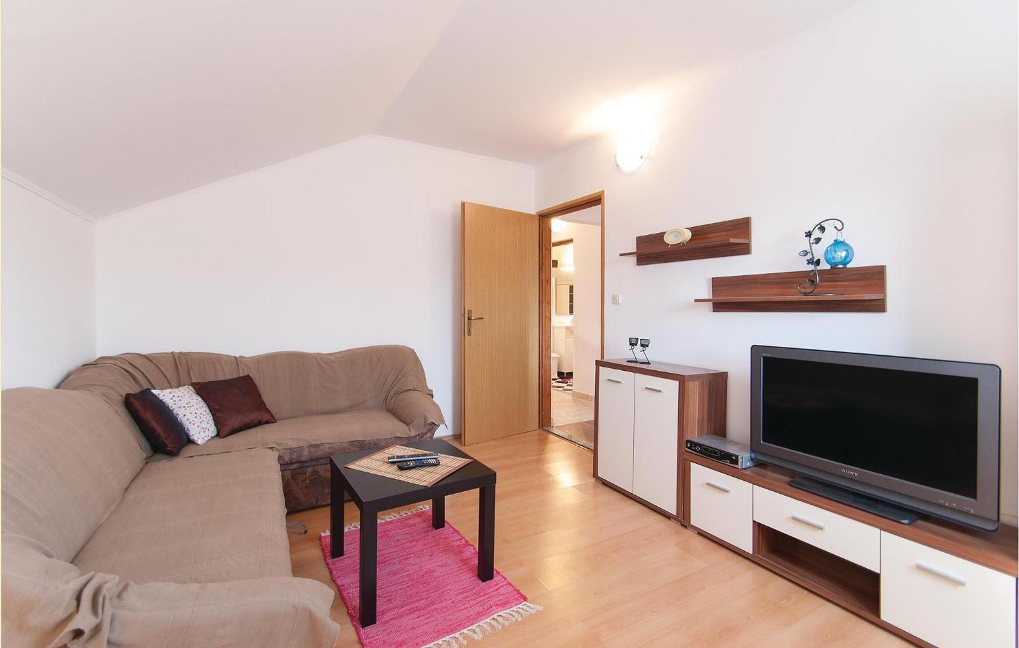 Lovely Apartment In Rovinj With Kitchen 외부 사진
