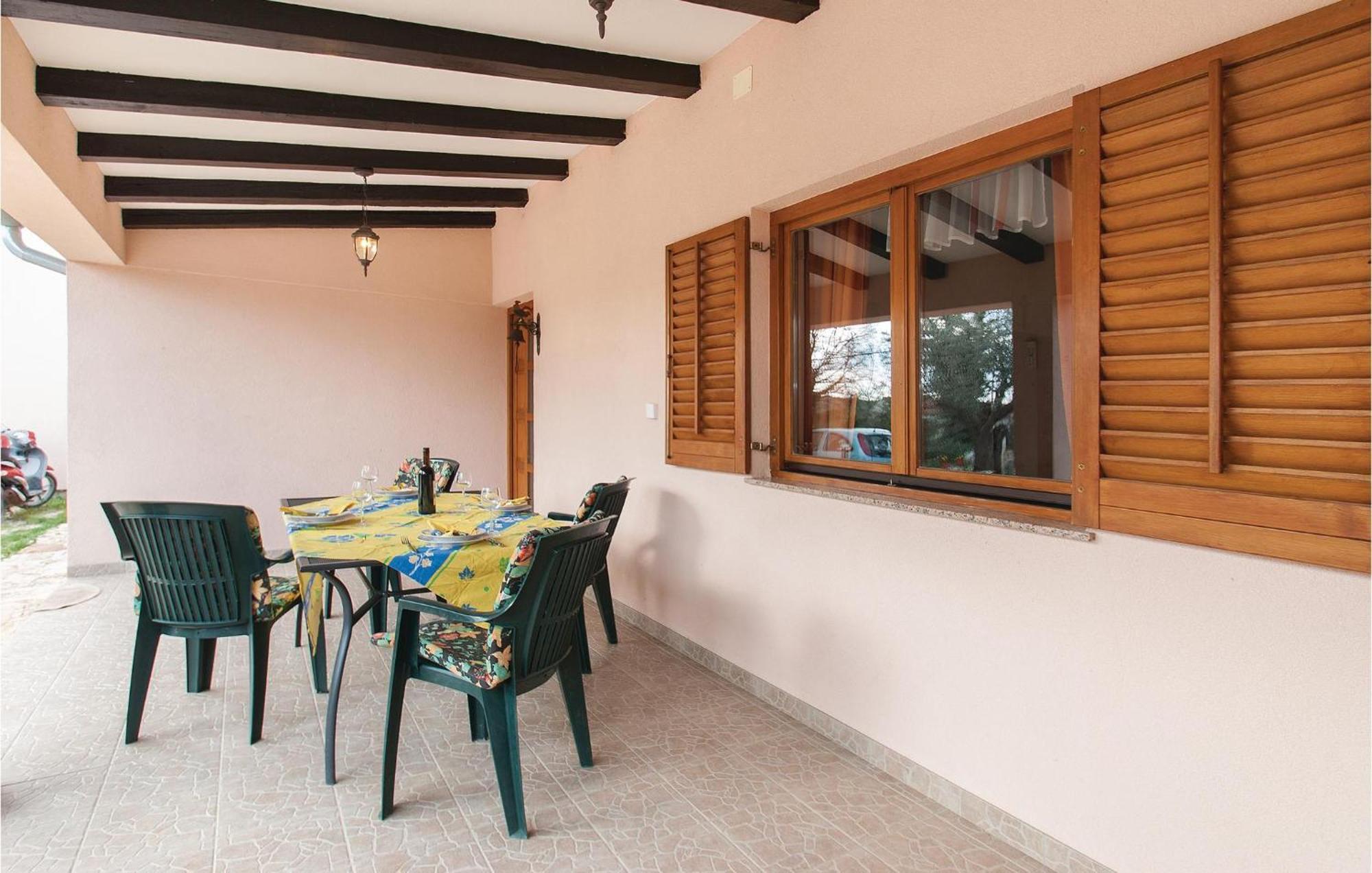 Lovely Apartment In Rovinj With Kitchen 외부 사진
